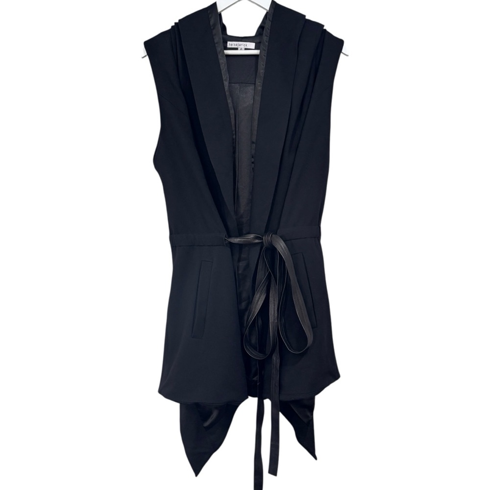 Heikejarick Black Sleeveless hooded vest size 6 US Women’s